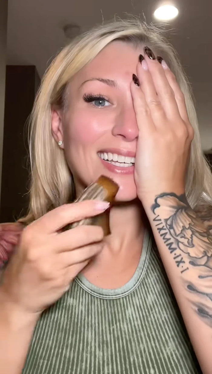 Face brush demonstration